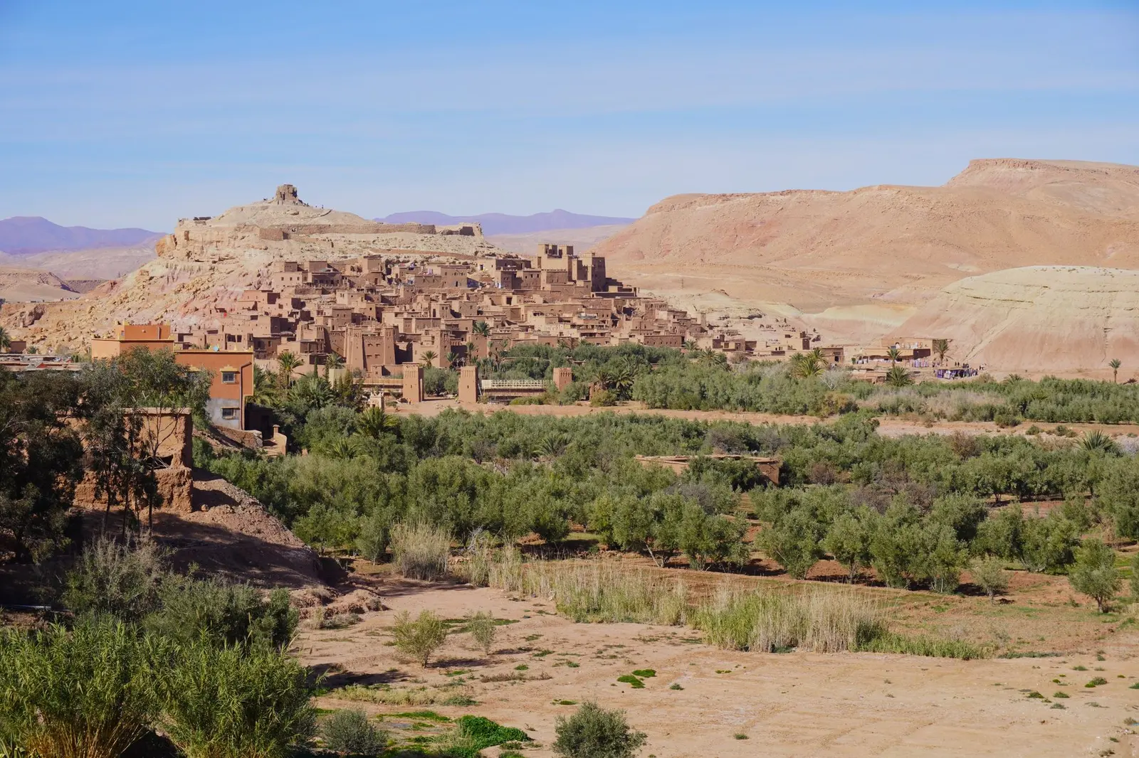 Aït Benhaddou ksar on its hillside above the Ounila valley