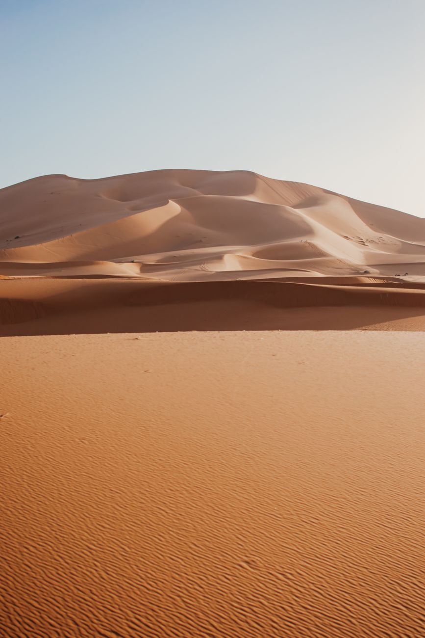 Le dune dorate di Erg Chegaga nel Sahara